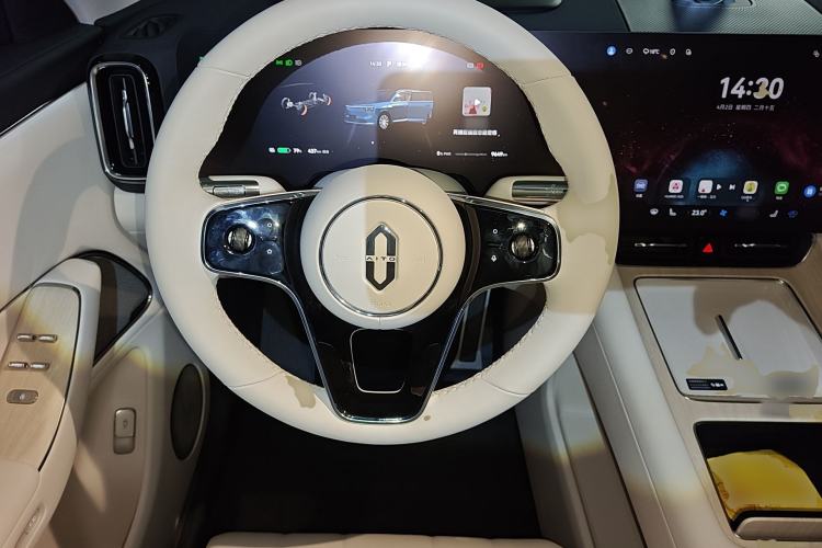 Used Hima AITO M8 2025 Model, Pure Electric Max+ Six-Seat Long-Range Version Steering Wheel