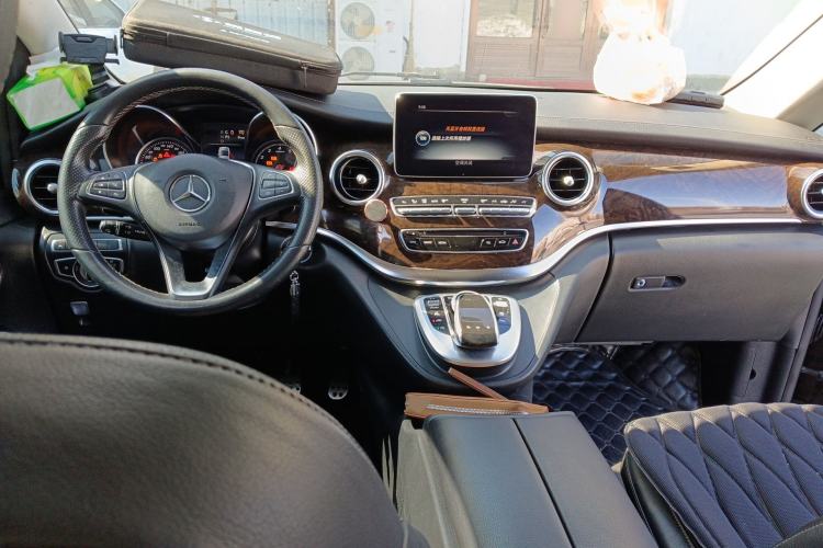 Used Mercedes-Benz V-Class 2018 V 260 L Prestige Extended Version China VI