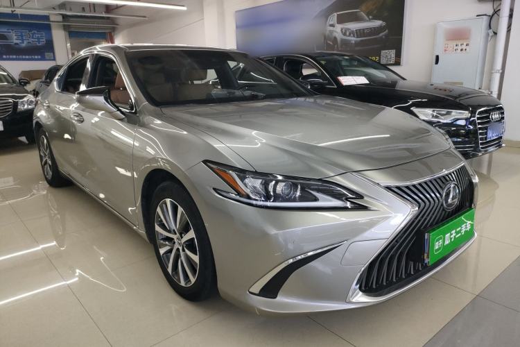 Used Lexus ES 2020 200 Excellence Edition
