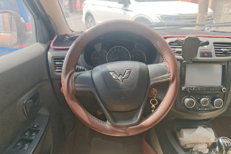 Used Wuling Hongguang 2015 1.5L S1 Standard China V-Emission Standards