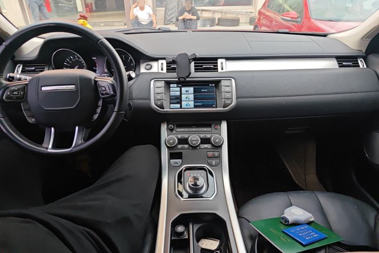 Used Land Rover Range Evoque 2013 2.0T 5-Door Yaozhen Edition Center Console