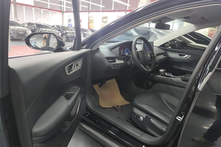 Used Hongqi E-QM5 2023 620km PLUS
