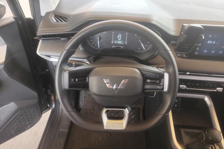 Used Wuling Jiachen 2022 1.5T Manual Light Enjoyment Dynamic Version Steering Wheel