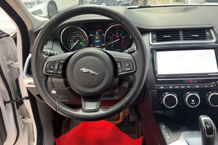 Used Jaguar E-PACE 2018 P200 S China VI Steering Wheel