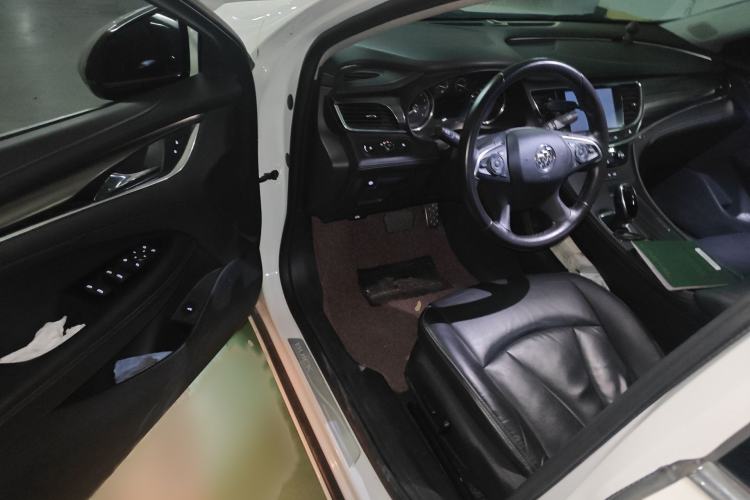 Used Buick LaCrosse 2016 Revised Version 28T Elite Edition Interior 3