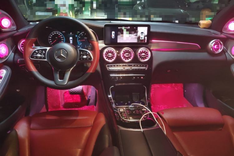 Used Mercedes-Benz GLC 2020 GLC 300 L 4MATIC Dynamic Edition Center Console