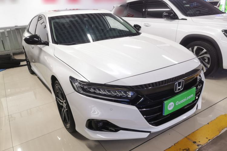 Used Honda Accord 2022 260TURBO Phantom Night · Prestige Edition Front Right 45 Deg