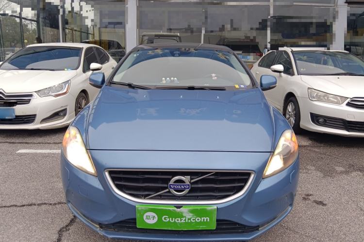 Used Volvo V40 2016 T4 Smart Luxury Edition