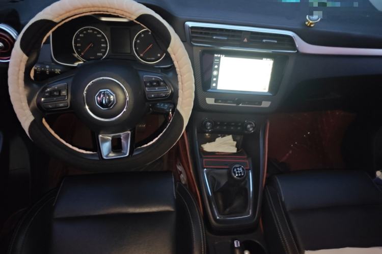 Used MG ZS 2017 1.5L Manual Deluxe Internet Edition