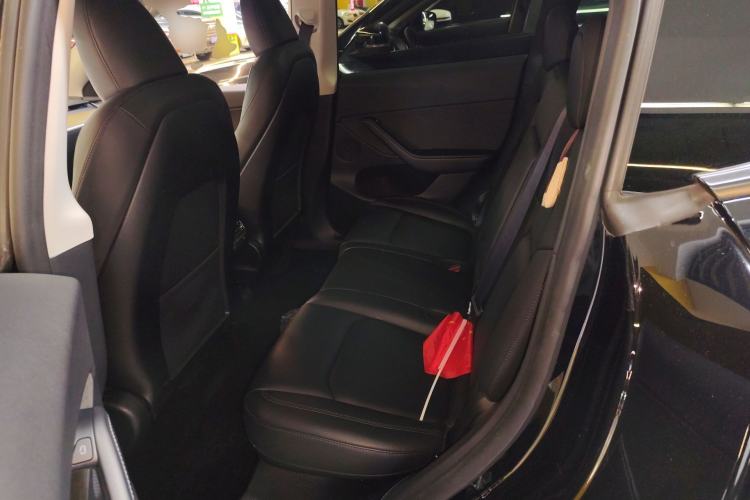 Used Tesla Model Y 2023 Long-Range All-Wheel-Drive Version
