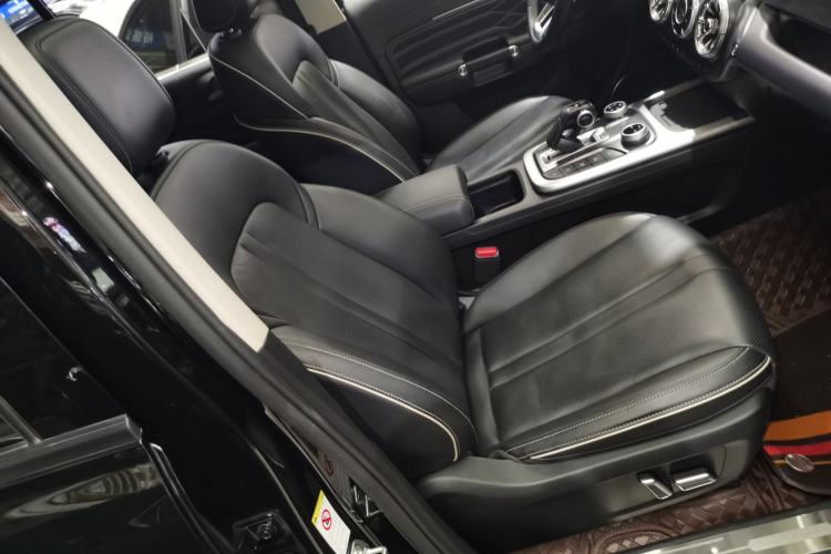 Used Tank 300 2024 2.0T Conqueror Right Front Seat