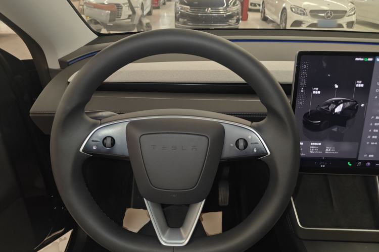 Used Tesla Model Y 2025 Rear-Wheel-Drive Version Steering Wheel