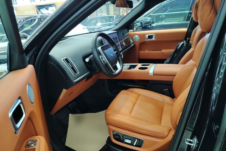 Used Li Auto L8 2023 Pro Model
