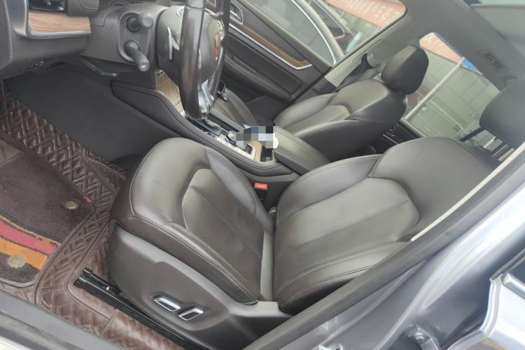 Used Roewe RX8 2018 30T Smart Connectivity Four-Wheel Drive Flagship Edition
