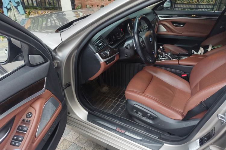 Used BMW 5 Series 2014 535Li Leading Model