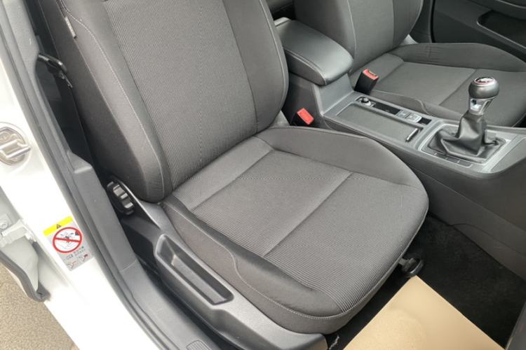 Used Volkswagen Golf 2015 1.6L Manual Fashion Edition