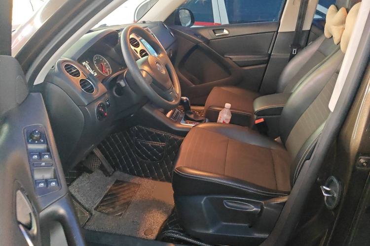 Used Volkswagen Tiguan L 2016 280TSI Automatic Two-Wheel-Drive Silk Road Style Edition
