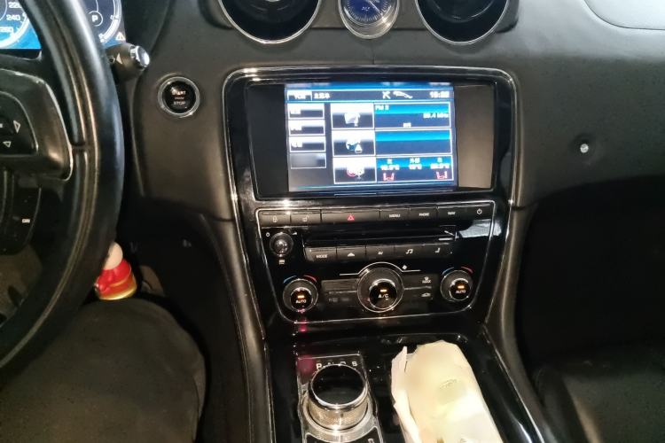 Used Jaguar XJ 2012 XJL 3.0 Panoramic Business Edition
