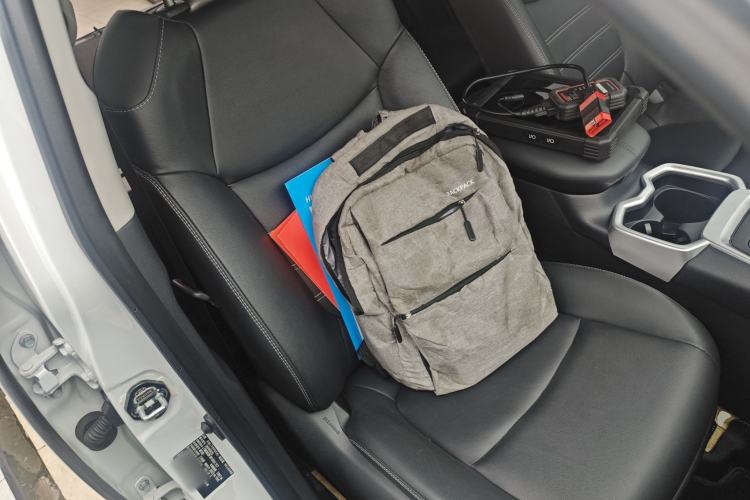 Used Toyota RAV4 2023 2.0L CVT Two-Wheel Drive Fashion Plus Edition
