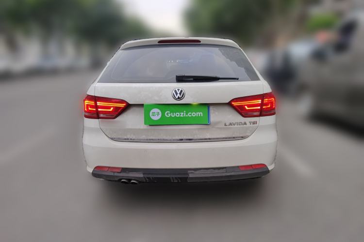 Used Volkswagen Gran Lavida 2013 1.4 TSI Automatic Luxury Model
