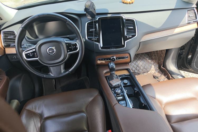 Used Volvo XC90 2019 T6 Zhiyi Edition 7-Seater China V Emission Standard
