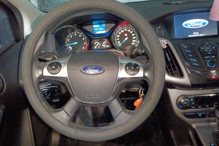 Used Ford Focus 2012 Hatchback 1.6L Automatic Fashion Edition
