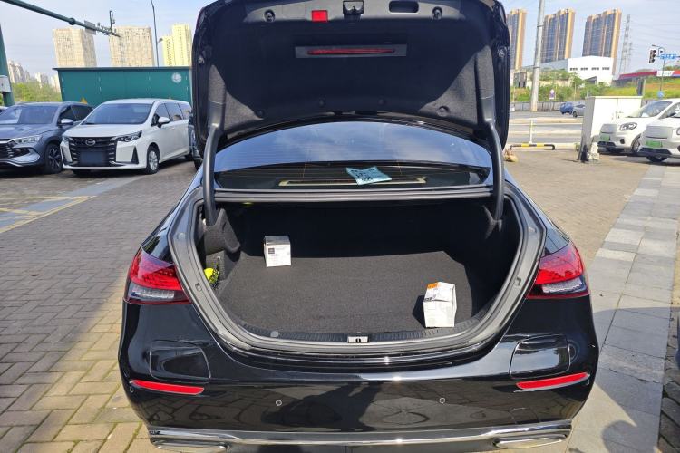 Used Mercedes-Benz E-Class New Energy 2022 Restyled E 350 e L Plug-in Hybrid Sports Sedan