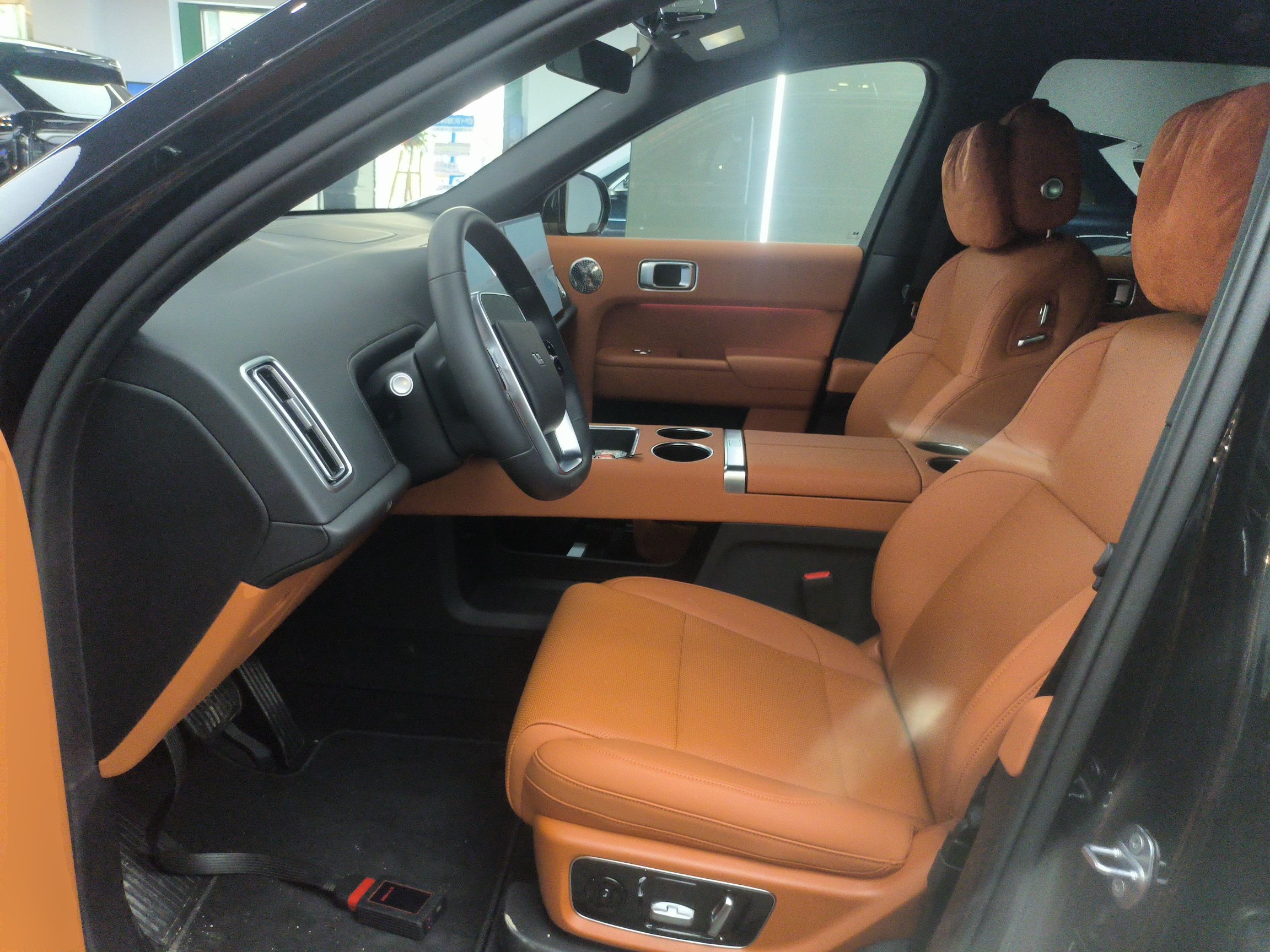 Переднее сиденье в автомобиле