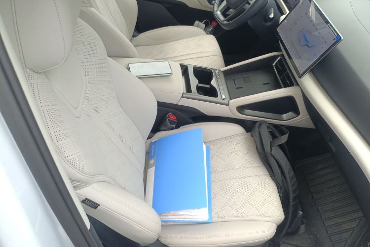 Used BYD Yuan UP 2025 Intelligent Driving Version 401 km Beyond-Range Edition
