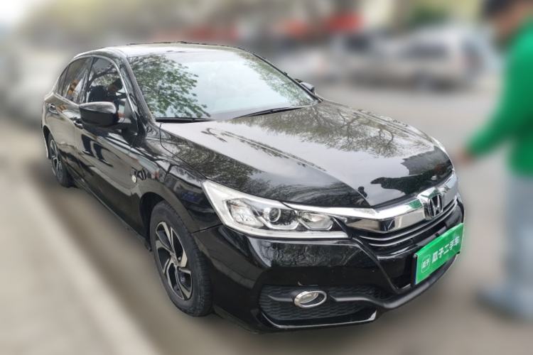 Used Honda Accord 2016 2.0L Comfort Edition Front Right 45 Deg