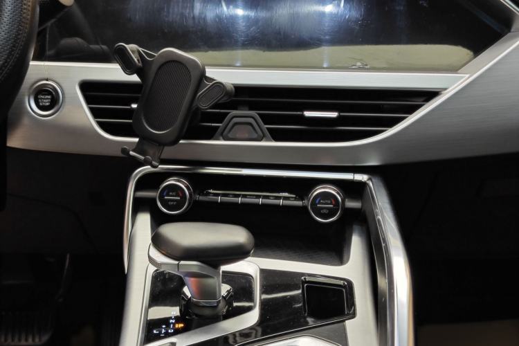 Used Geely Auto Monjaro New Energy 2019 Updated 400T YAOXINGER Pure Electric Range of 56 KM
