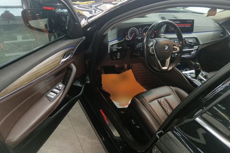 Used BMW 5 Series 2019 Updated 530Li xDrive Luxury Package Driver Seat