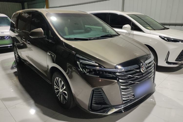 Used Buick GL8 2023 Facelifted Land Cruiser Executive Luxury Version
