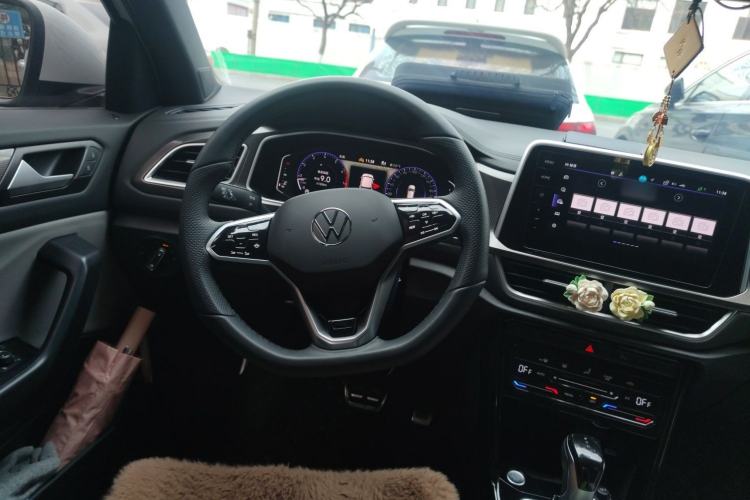 Used Volkswagen T-ROC 2024 300TSI DSG Two-Wheel-Drive Chen Guang Edition