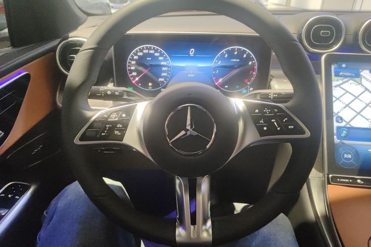 Used Mercedes-Benz GLC 2025 Refresh GLC 260 L 4MATIC Dynamic Edition Steering Wheel