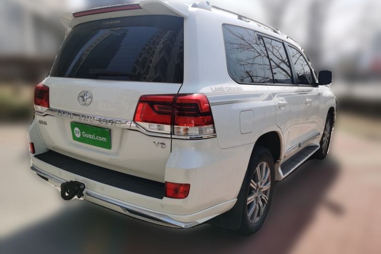 Used Toyota Land Cruiser 2015 4.0L V6 Middle East Low-Trim Version Rear Right 45 Deg