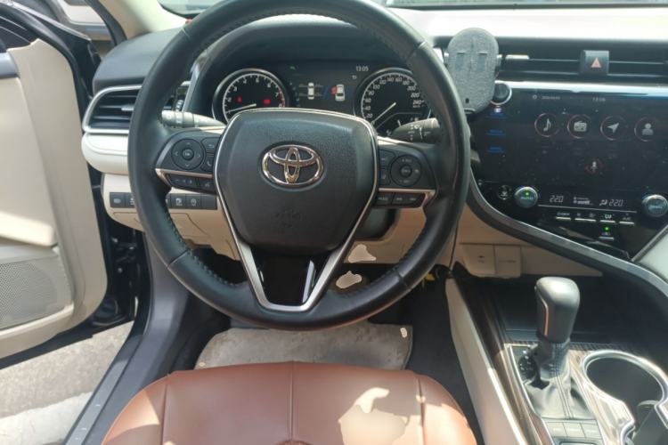 Used Toyota Camry 2019 2.5G Luxury Edition China VI Standard
