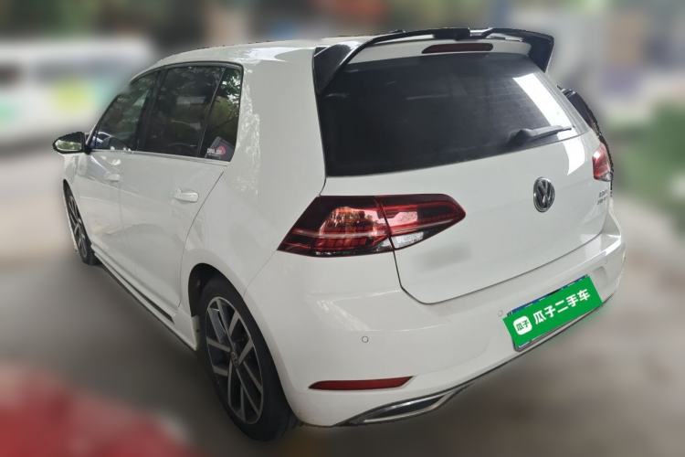 Used Volkswagen Golf 2018 230TSI Automatic Luxury Version Rear Left 45 Deg