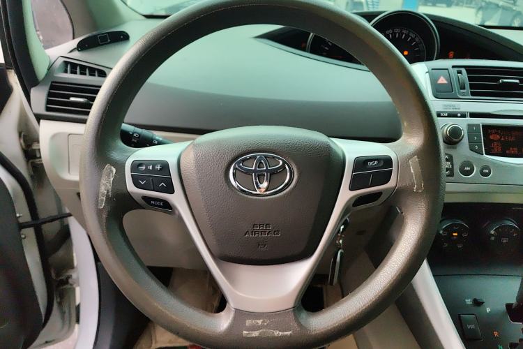 Used Toyota Verso 2014 Starlight 180E CVT Elite Edition Steering Wheel