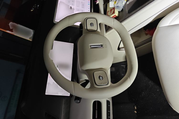 Used Wey Gaoshan 2025 Four-Wheel Drive Alpine 8 Steering Wheel