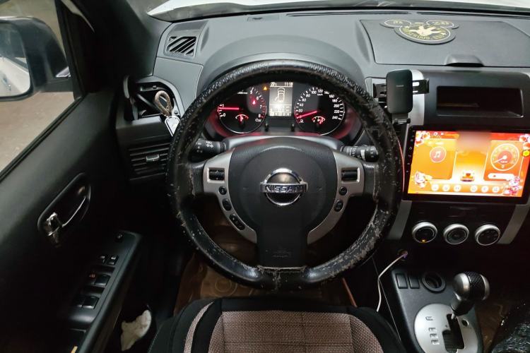 Used Dongfeng Fengdu MX6 2015 2.0L CVT Two-Wheel Drive Excellence Edition Steering Wheel