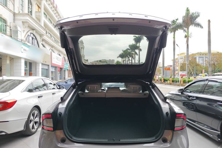 Used XPeng P7+ 2024 Long-Range Max Trunk