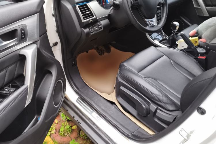 Used Haval H2 2016 Red Label 1.5T Manual Two-Wheel Drive Urban Edition