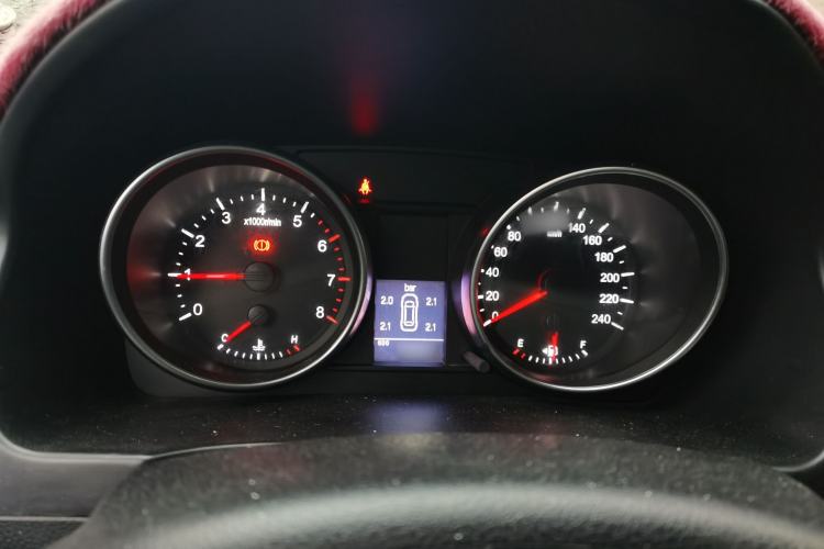 Used Haval H6 2016 Upgraded Model 1.5T Manual Two-Wheel Drive Elite Version
