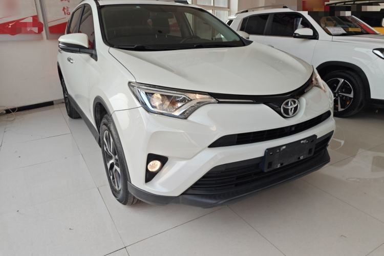 Used Toyota RAV4 2016 2.0L CVT Two-Wheel Drive Comfort Edition China V Standard