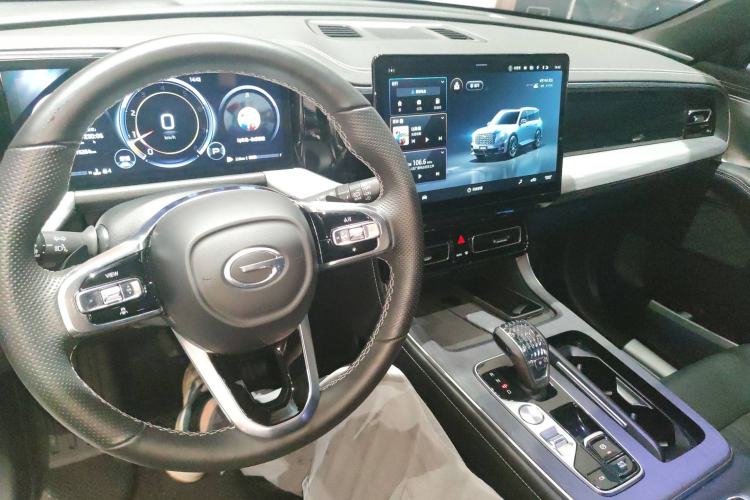 Used GAC Trumpchi GS8 2022 Linghang Series 2.0 TGDI Two-Wheel-Drive Luxury Smart Connectivity Version (7 Seats)