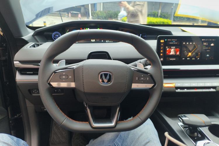 Used CHANGAN UNI-V 2024 1.5T Prestige Edition
