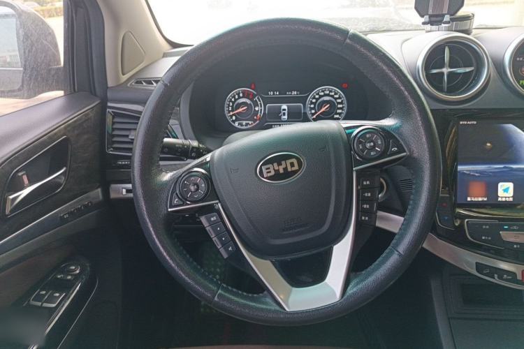 Used BYD S7 2017 2.0T Automatic Prestige Edition
