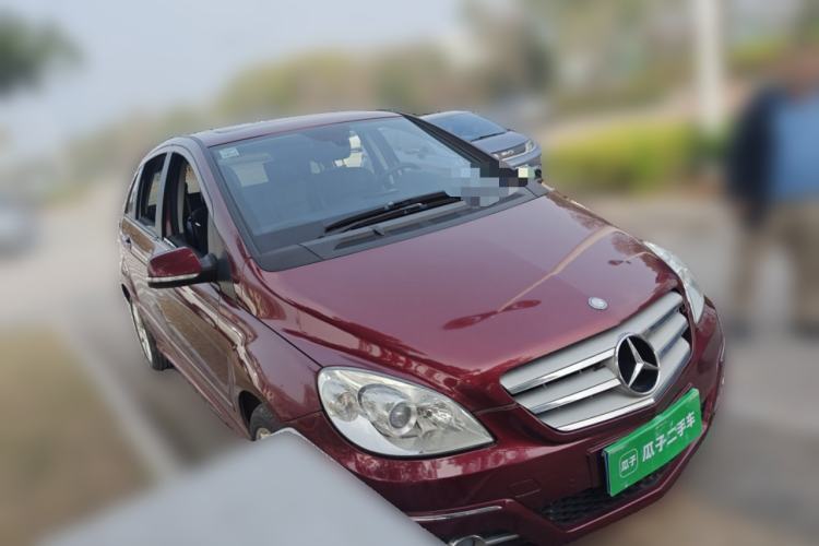 Used Mercedes-Benz B-Class 2009 B 200 Fashion Model Front Right 45 Deg