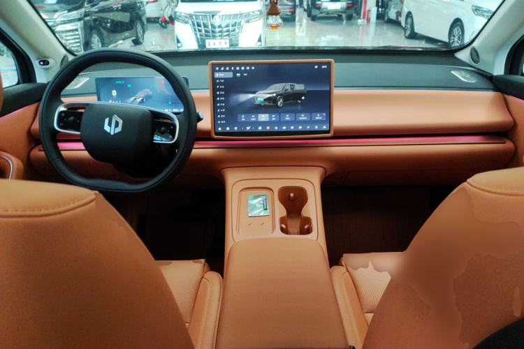 Used Leapmotor C16 2024 Range-Extended 200 Luxury Edition
